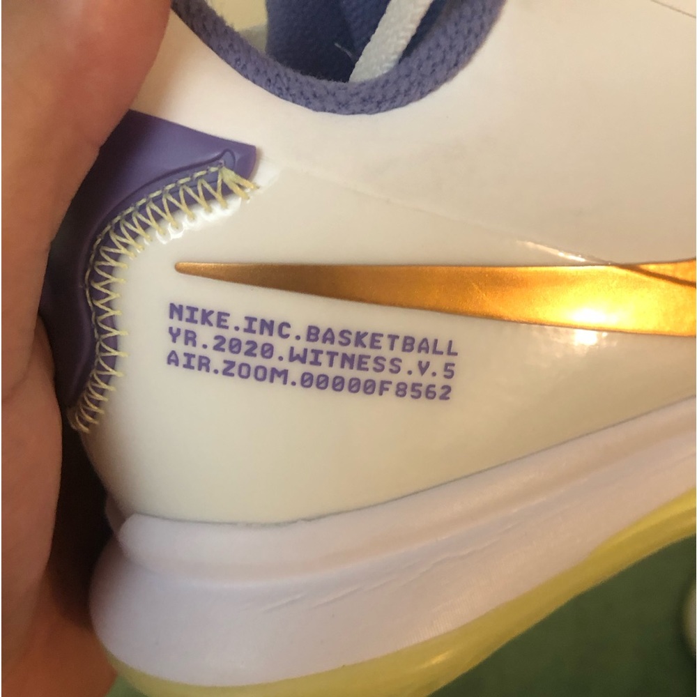 Nike LeBron Witness 5 (Worn Once Sz 8.5)